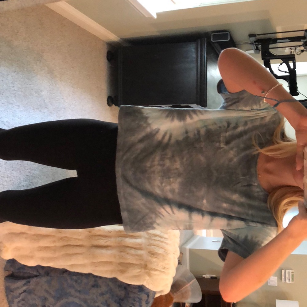 american eagle t-shirt